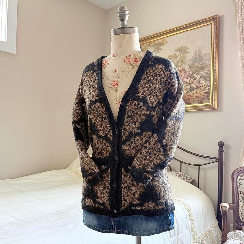 cardigan Dana Buchanan size small wool blend